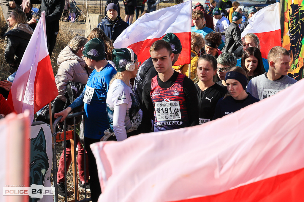 Tropem Wilczym w Policach