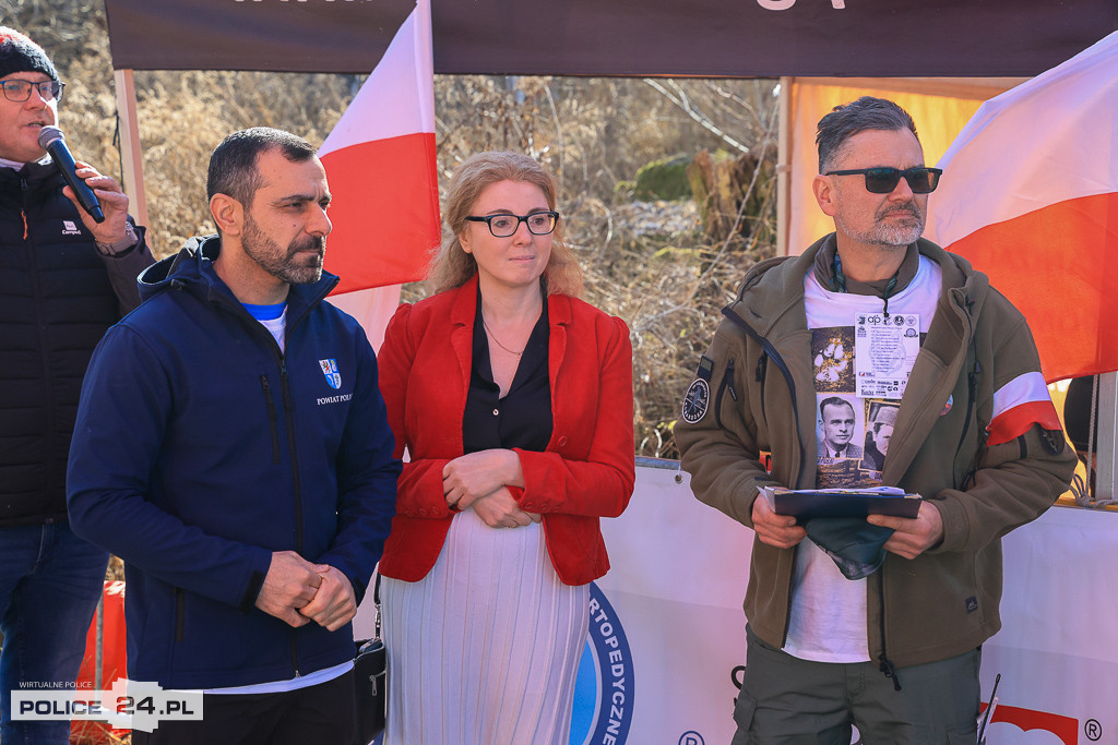 Tropem Wilczym w Policach