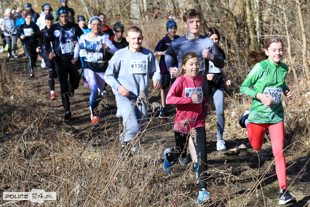 Tropem Wilczym w Policach