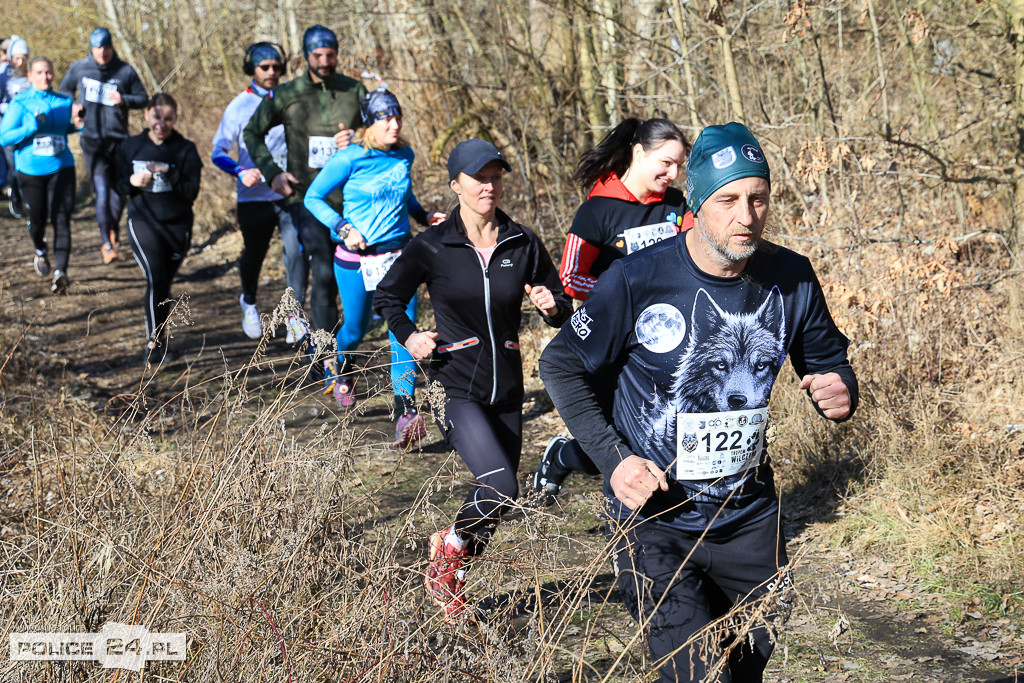 Tropem Wilczym w Policach