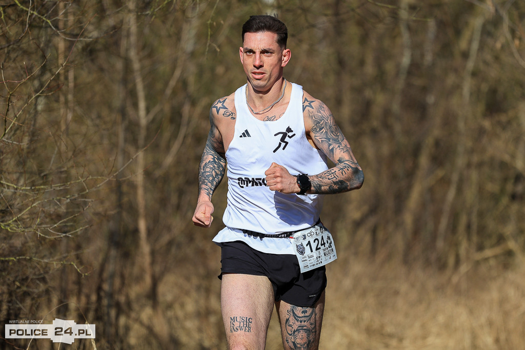 Tropem Wilczym w Policach