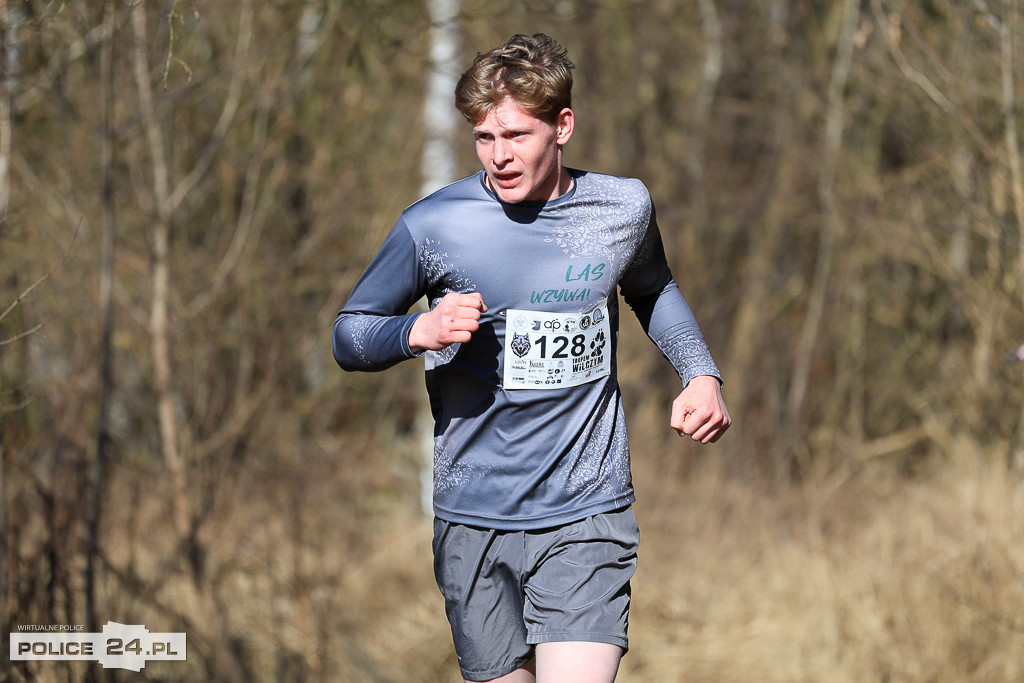 Tropem Wilczym w Policach