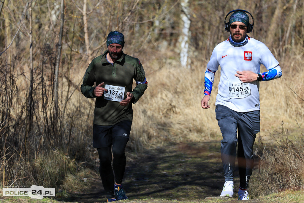 Tropem Wilczym w Policach