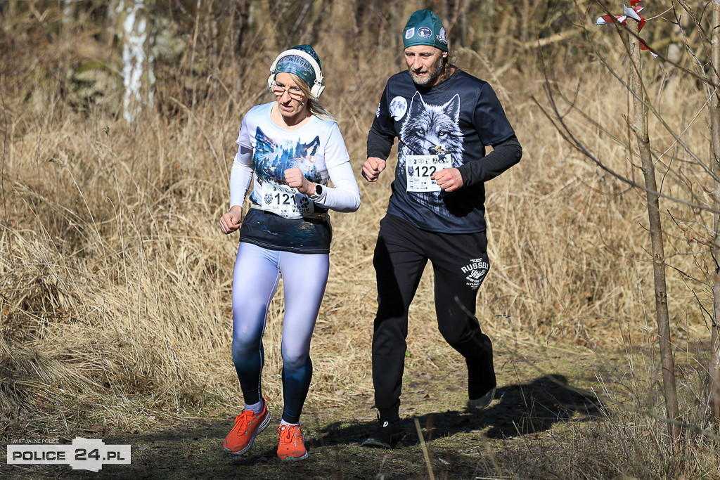 Tropem Wilczym w Policach