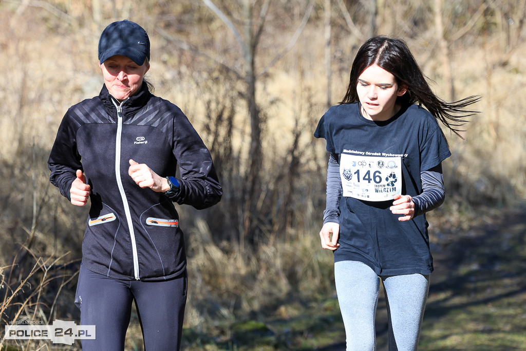 Tropem Wilczym w Policach