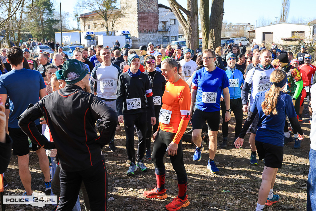 Tropem Wilczym w Policach