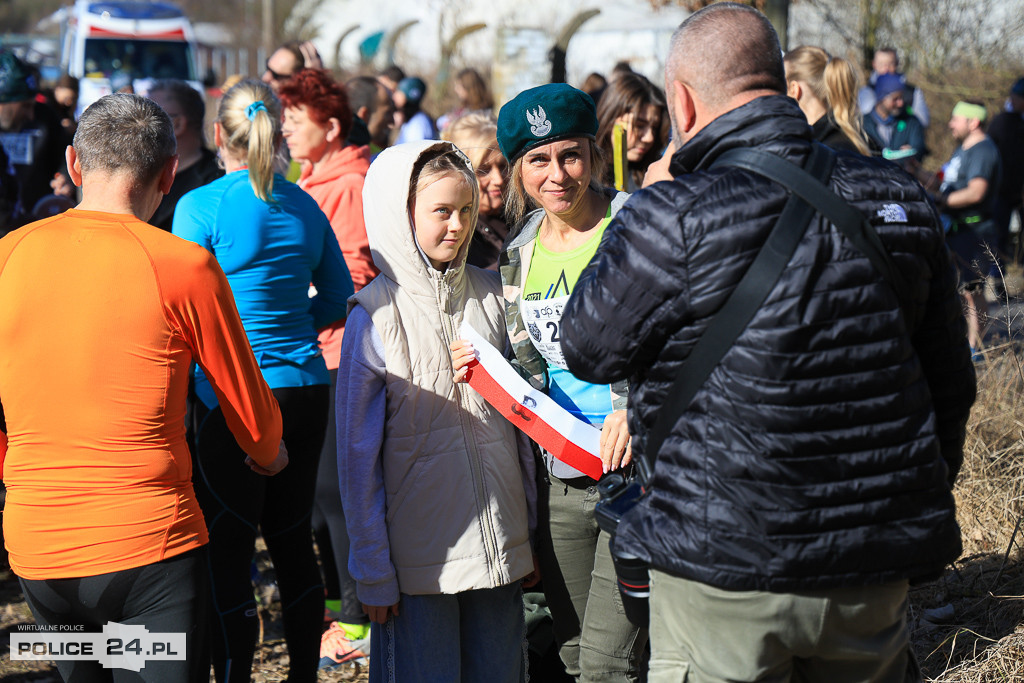 Tropem Wilczym w Policach