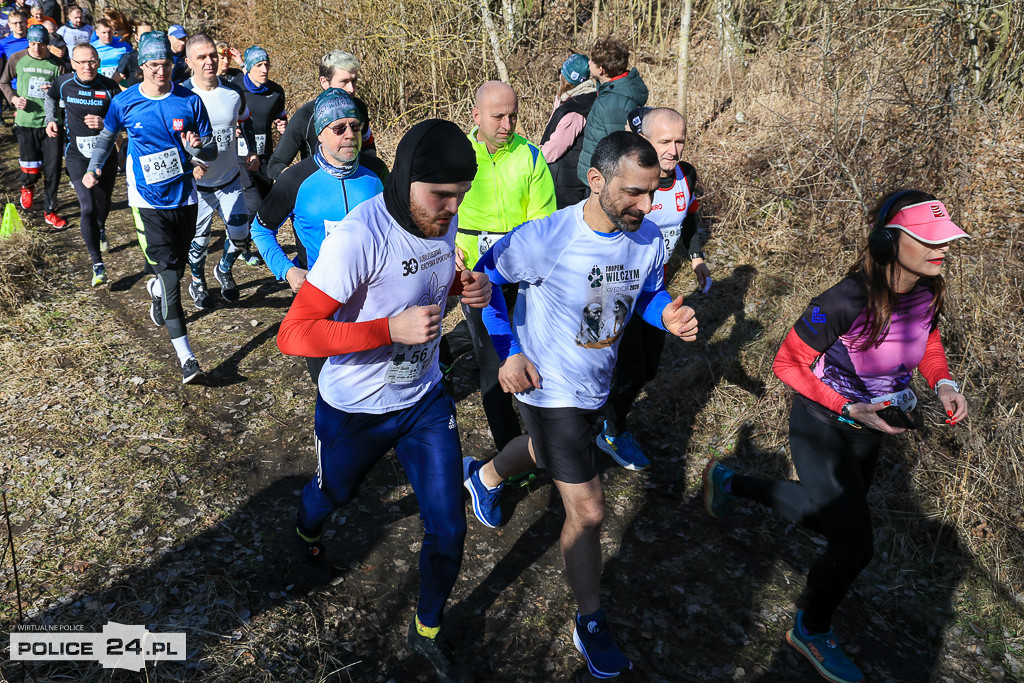 Tropem Wilczym w Policach