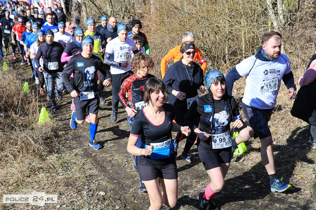 Tropem Wilczym w Policach