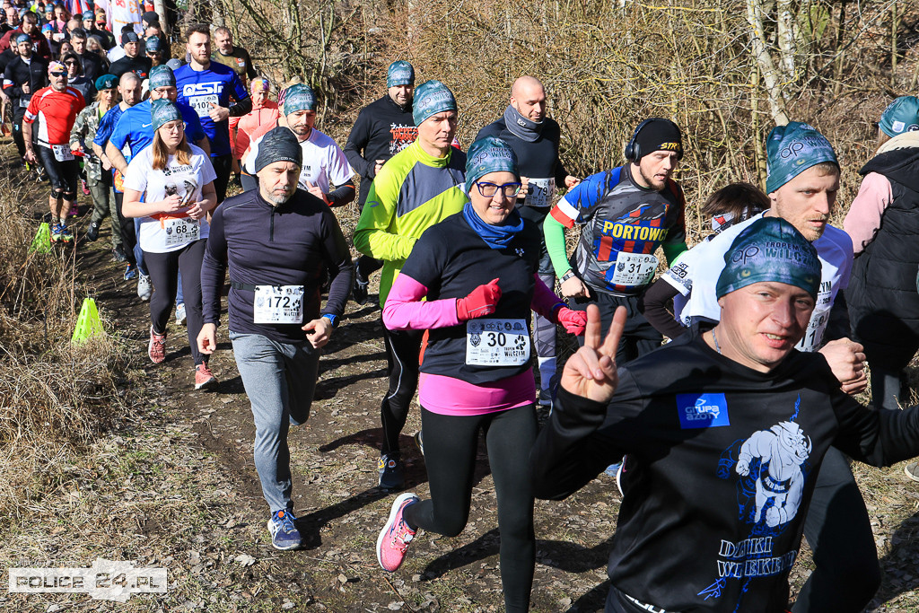 Tropem Wilczym w Policach