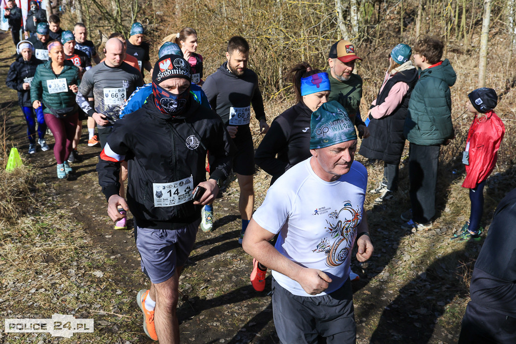 Tropem Wilczym w Policach