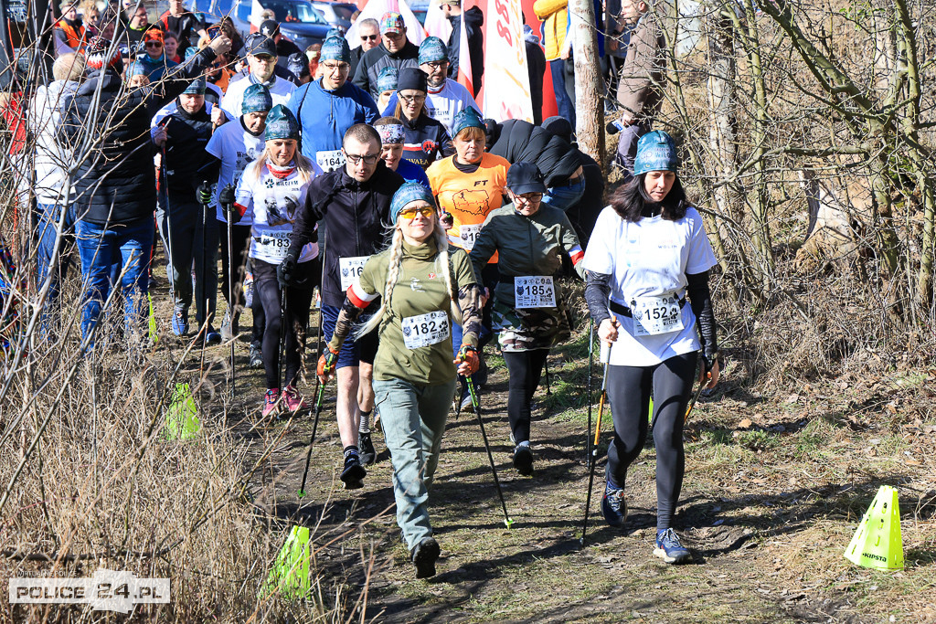 Tropem Wilczym w Policach