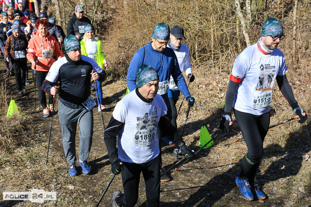 Tropem Wilczym w Policach