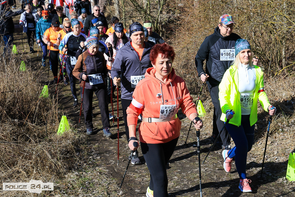 Tropem Wilczym w Policach