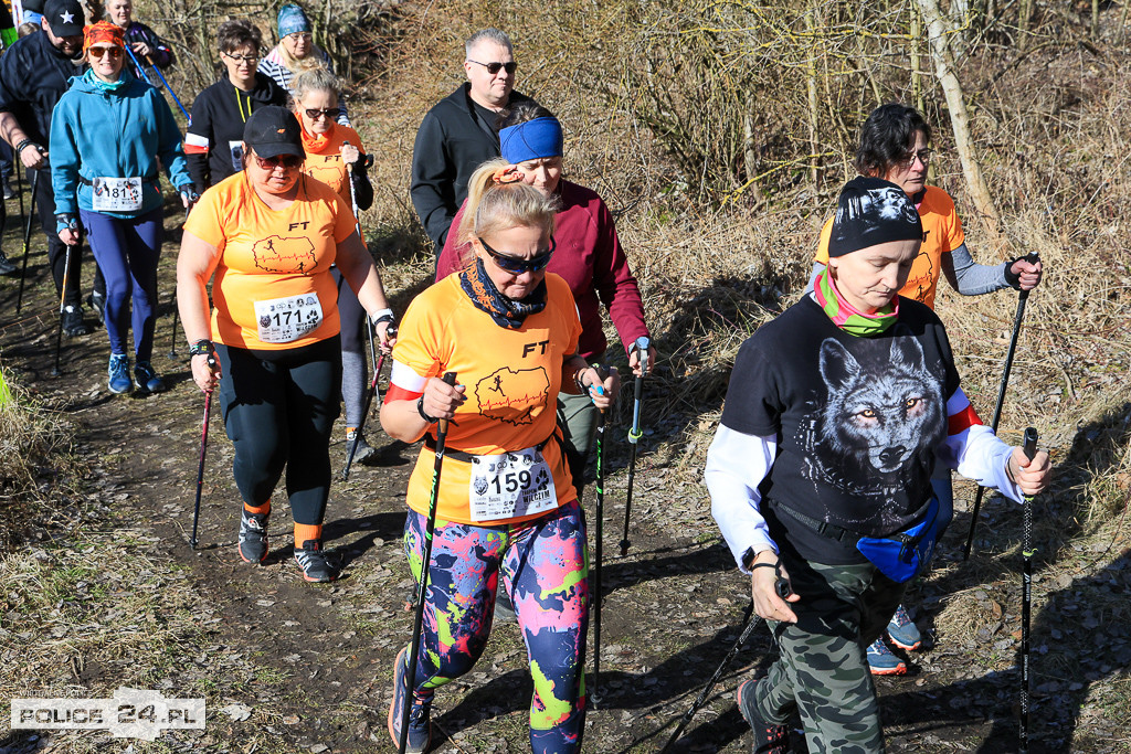 Tropem Wilczym w Policach