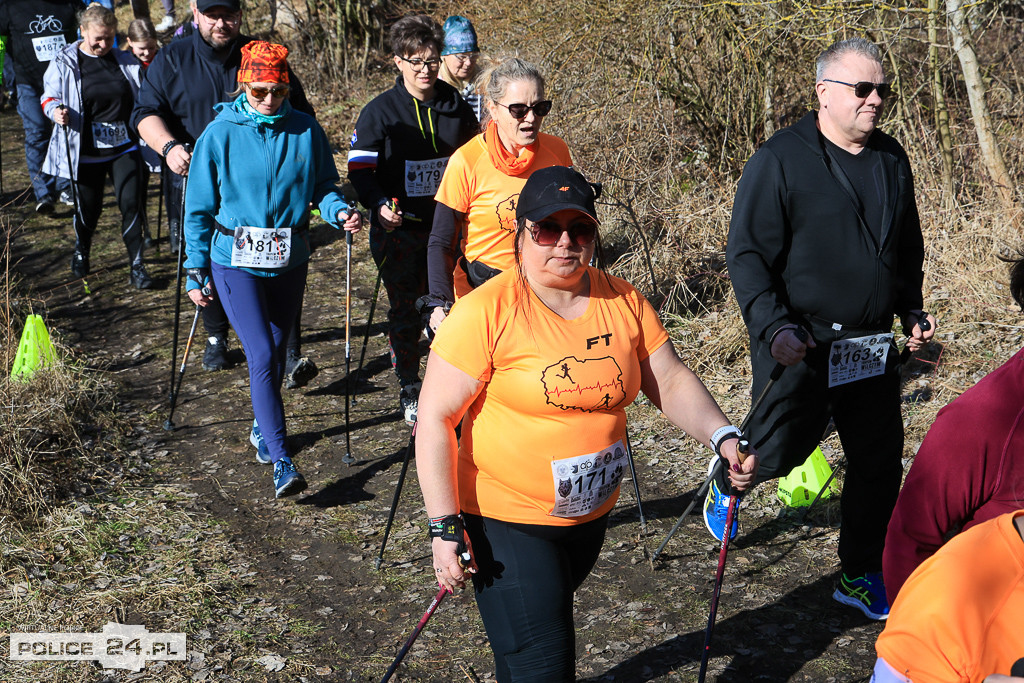 Tropem Wilczym w Policach