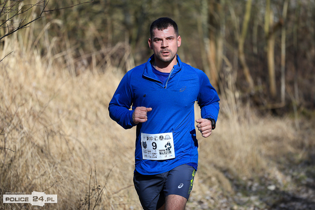 Tropem Wilczym w Policach