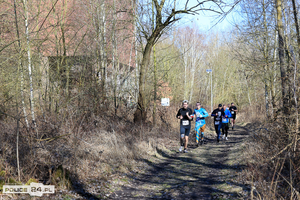 Tropem Wilczym w Policach