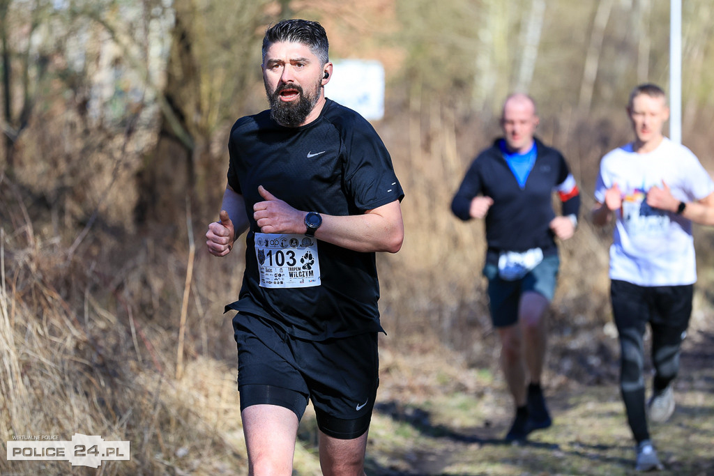 Tropem Wilczym w Policach