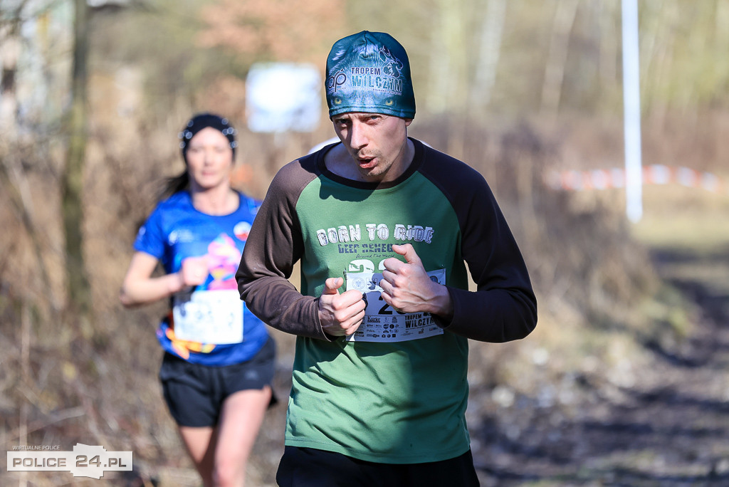 Tropem Wilczym w Policach