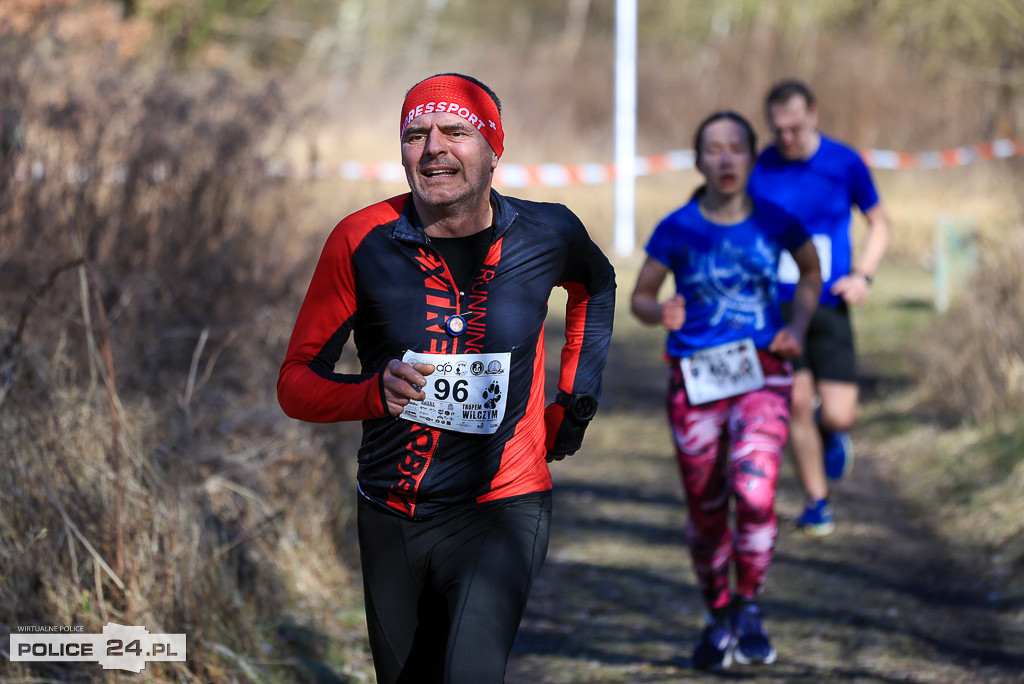 Tropem Wilczym w Policach