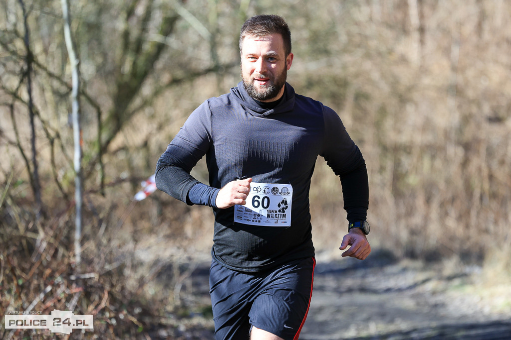 Tropem Wilczym w Policach