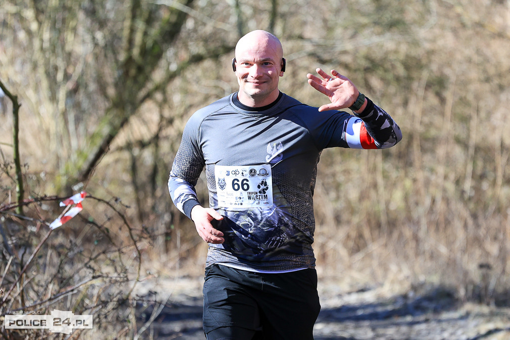 Tropem Wilczym w Policach