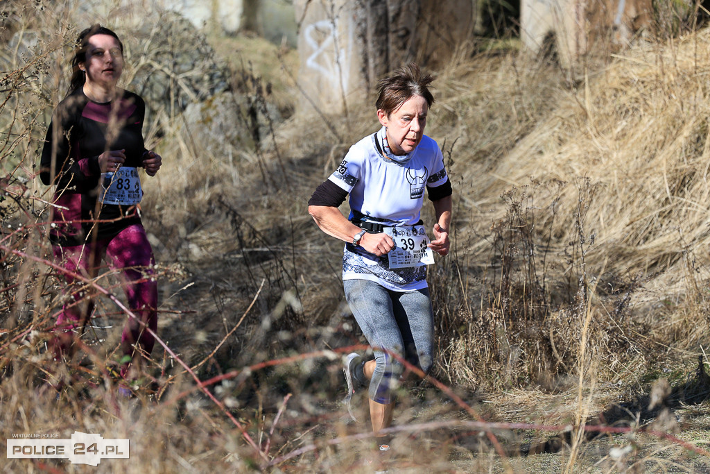 Tropem Wilczym w Policach