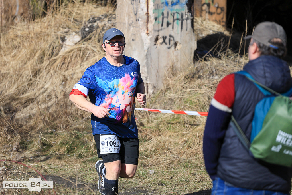 Tropem Wilczym w Policach