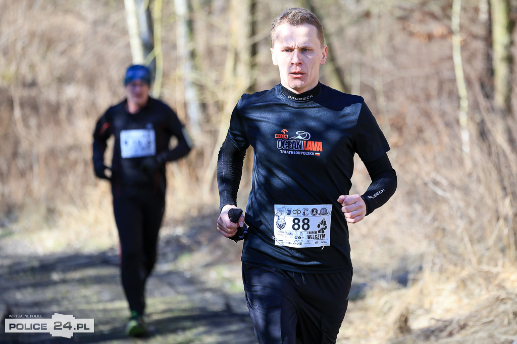 Tropem Wilczym w Policach