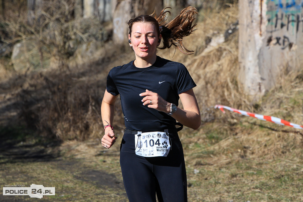 Tropem Wilczym w Policach