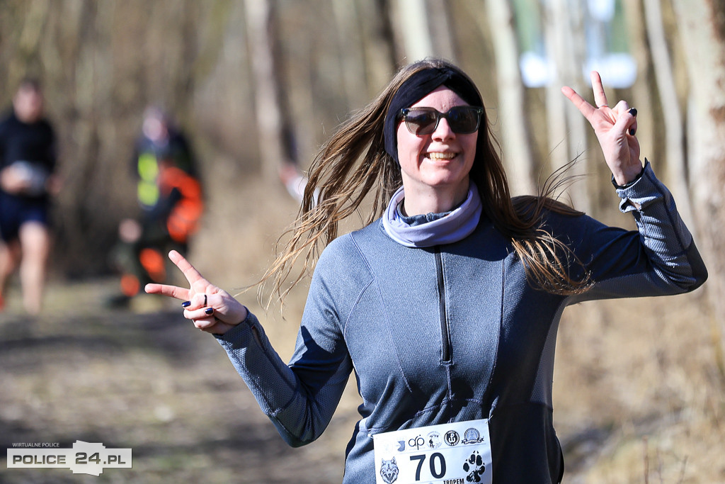 Tropem Wilczym w Policach