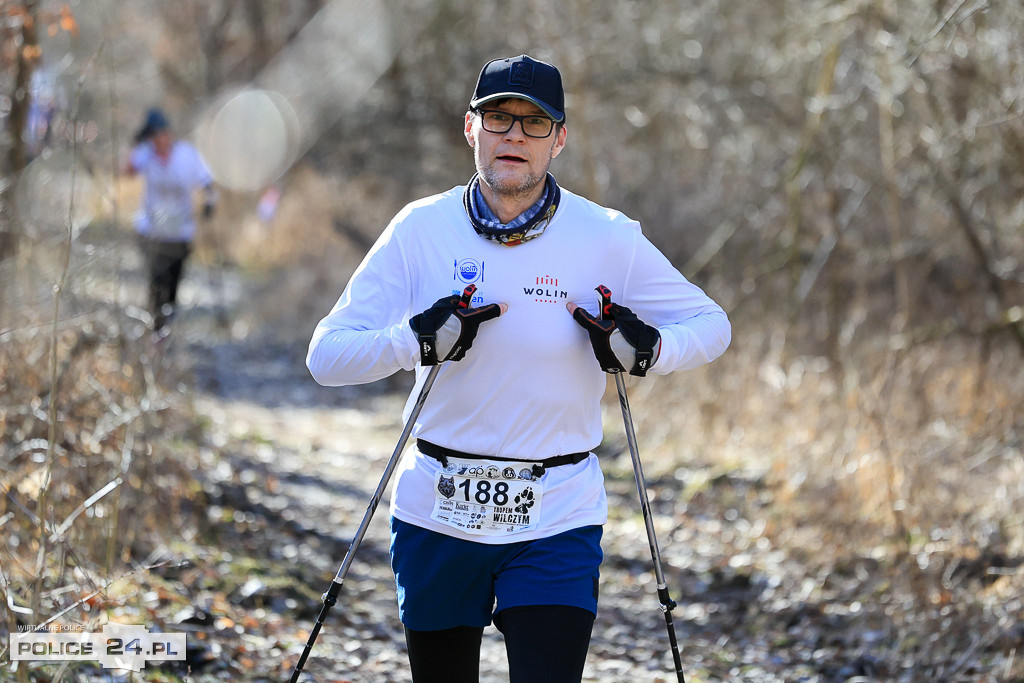 Tropem Wilczym w Policach