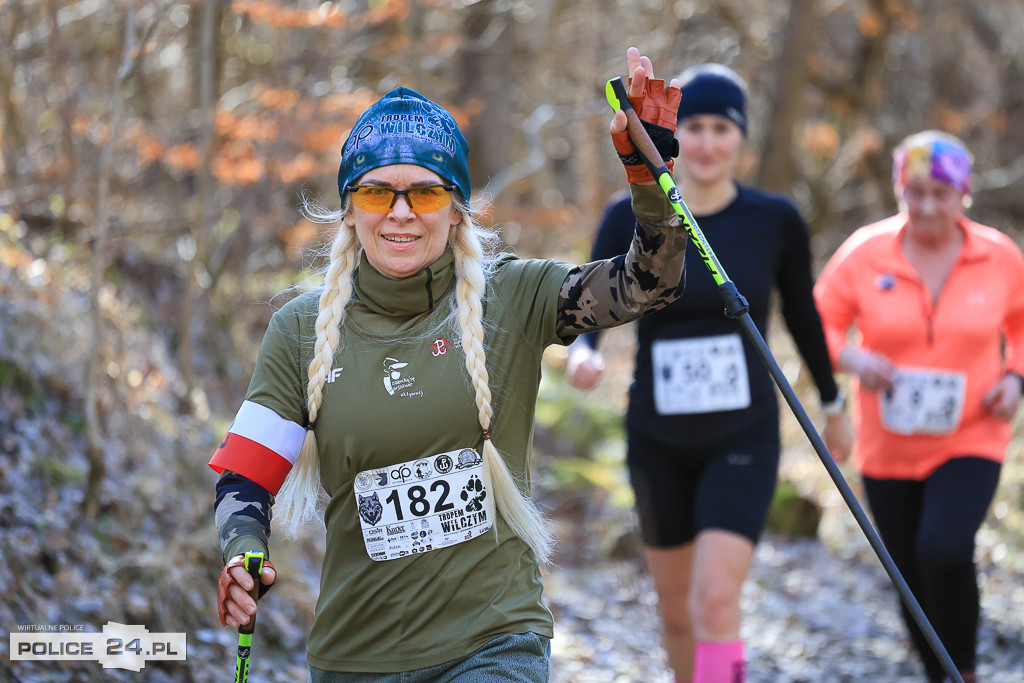 Tropem Wilczym w Policach