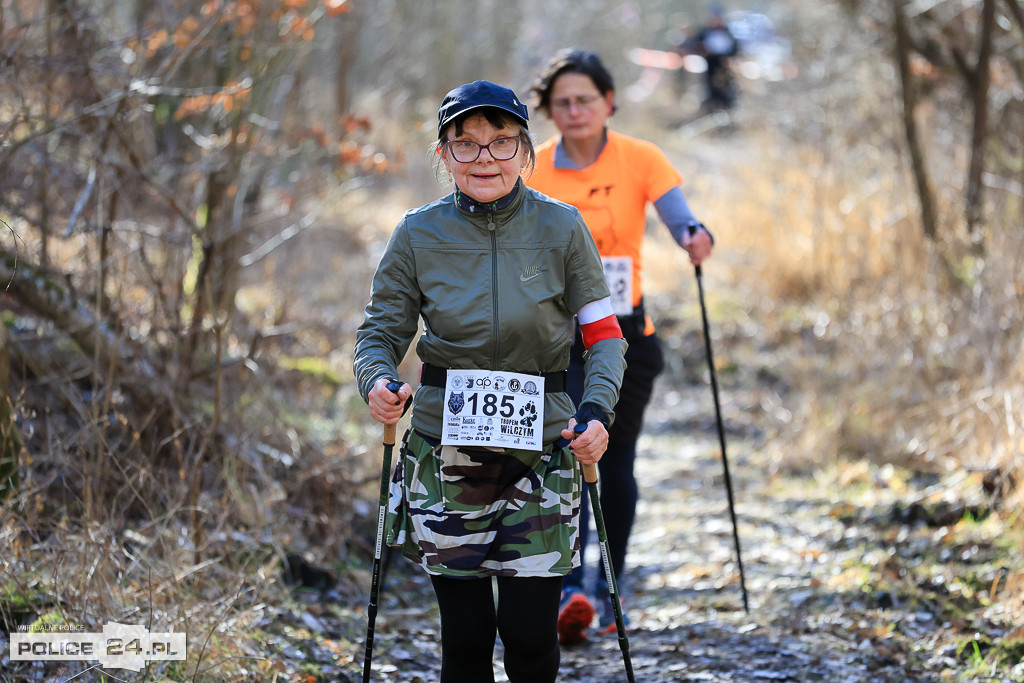 Tropem Wilczym w Policach