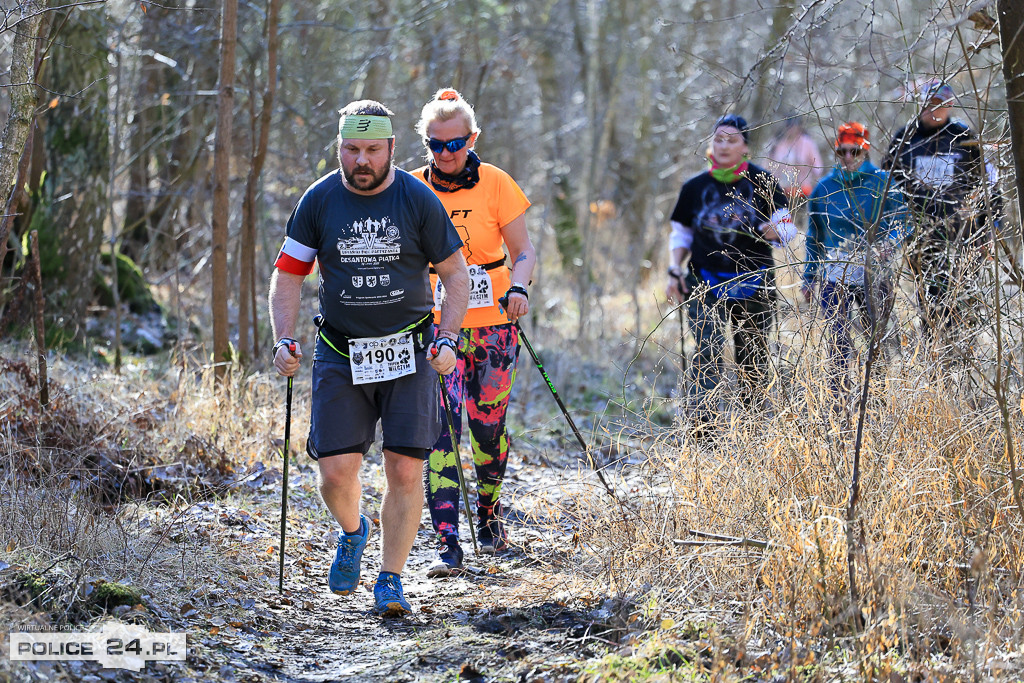 Tropem Wilczym w Policach