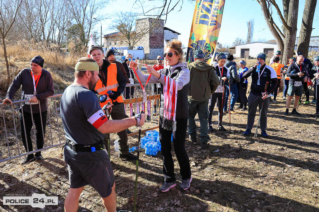 Tropem Wilczym w Policach