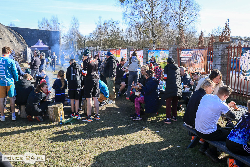 Tropem Wilczym w Policach