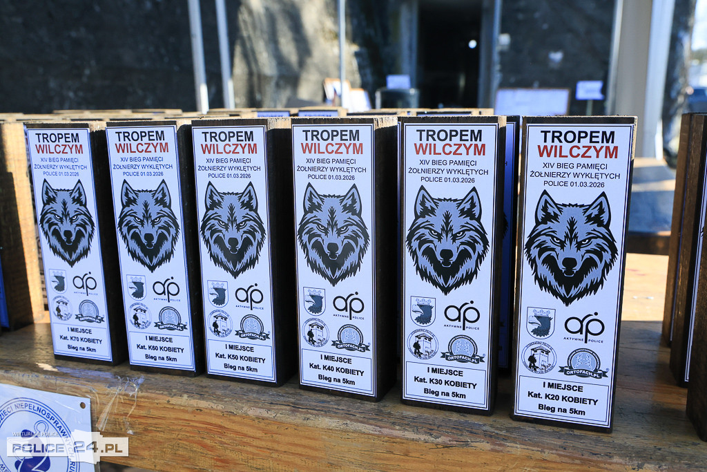 Tropem Wilczym w Policach