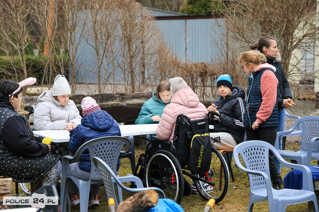 Podopieczni PSONI Police pożegnali zimę przy ognisku