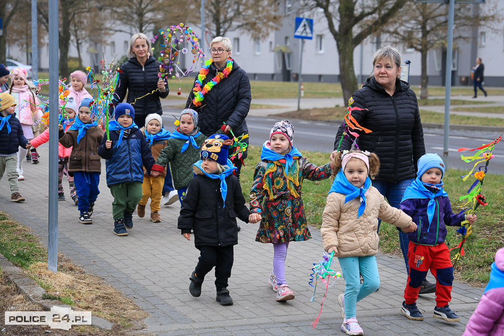 Wiosna! Barwne korowody dzieci przeszły ulicami Police