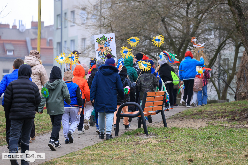 Wiosna! Barwne korowody dzieci przeszły ulicami Police
