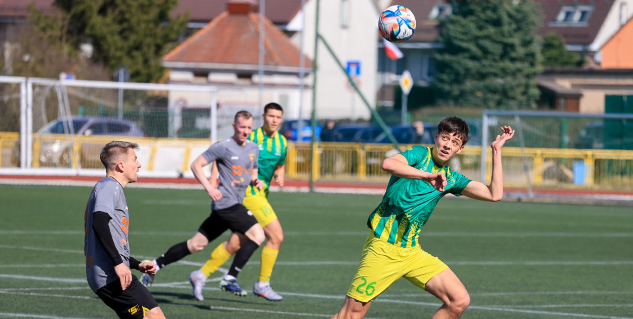 Chemik Police wygrywa z Mechanikiem Bobolice