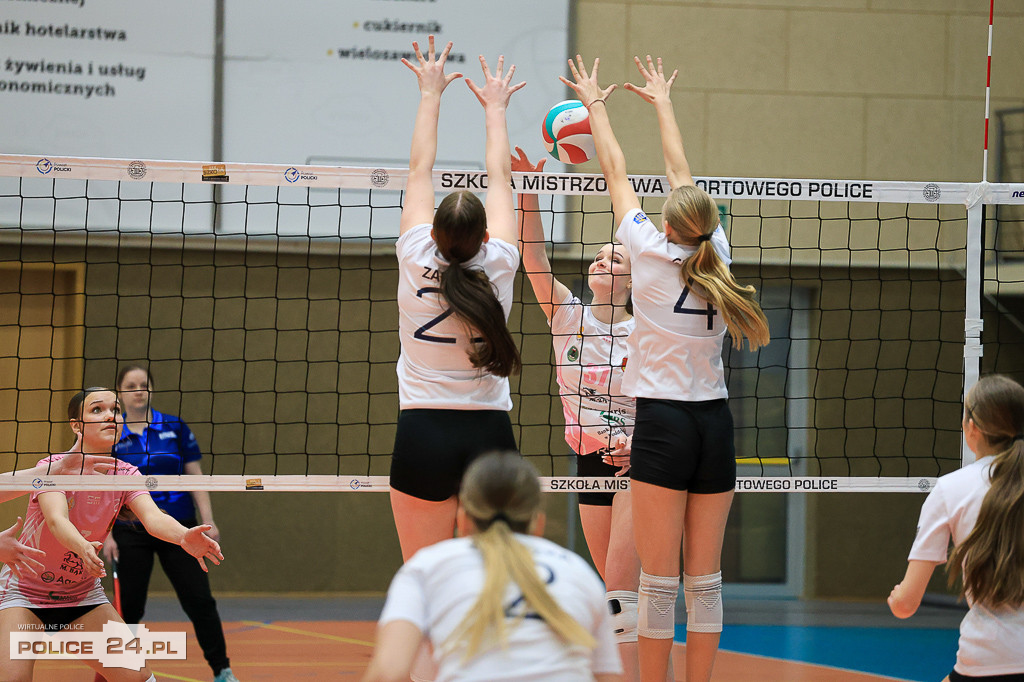 Półfinał Mistrzostw Polski Juniorek Młodszych w siatkówce