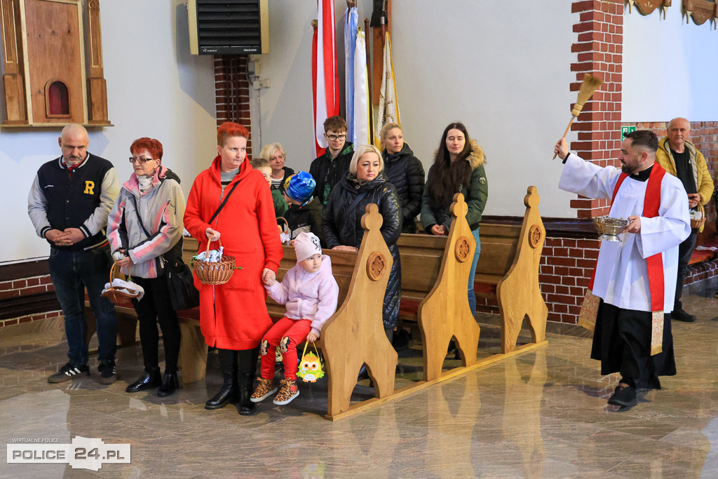 Święcenie pokarmów w Policach, Niekłończycy, Tatyni