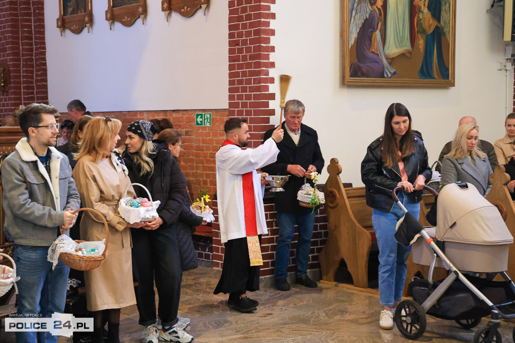 Święcenie pokarmów w Policach, Niekłończycy, Tatyni