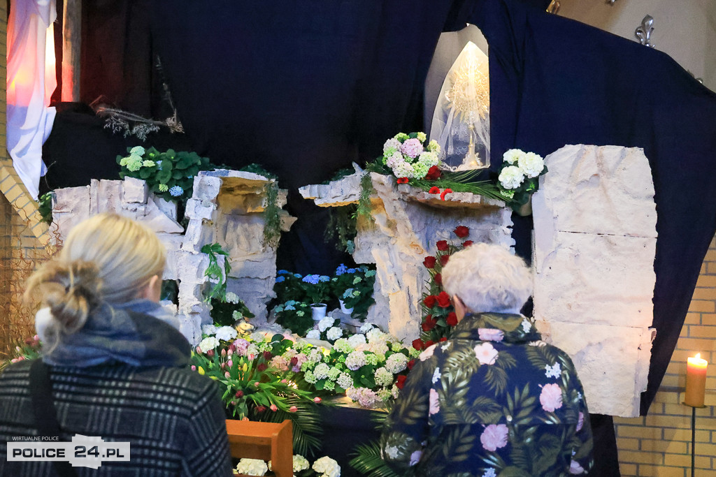 Święcenie pokarmów w Policach, Niekłończycy, Tatyni