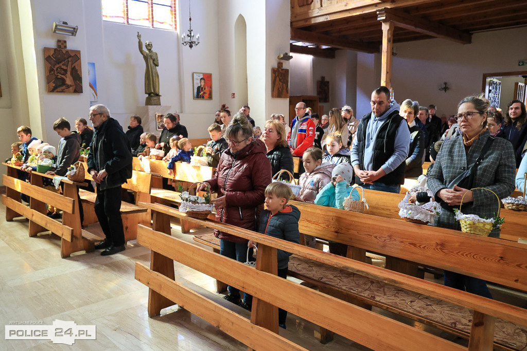 Święcenie pokarmów w Policach, Niekłończycy, Tatyni