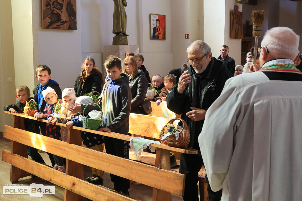 Święcenie pokarmów w Policach, Niekłończycy, Tatyni