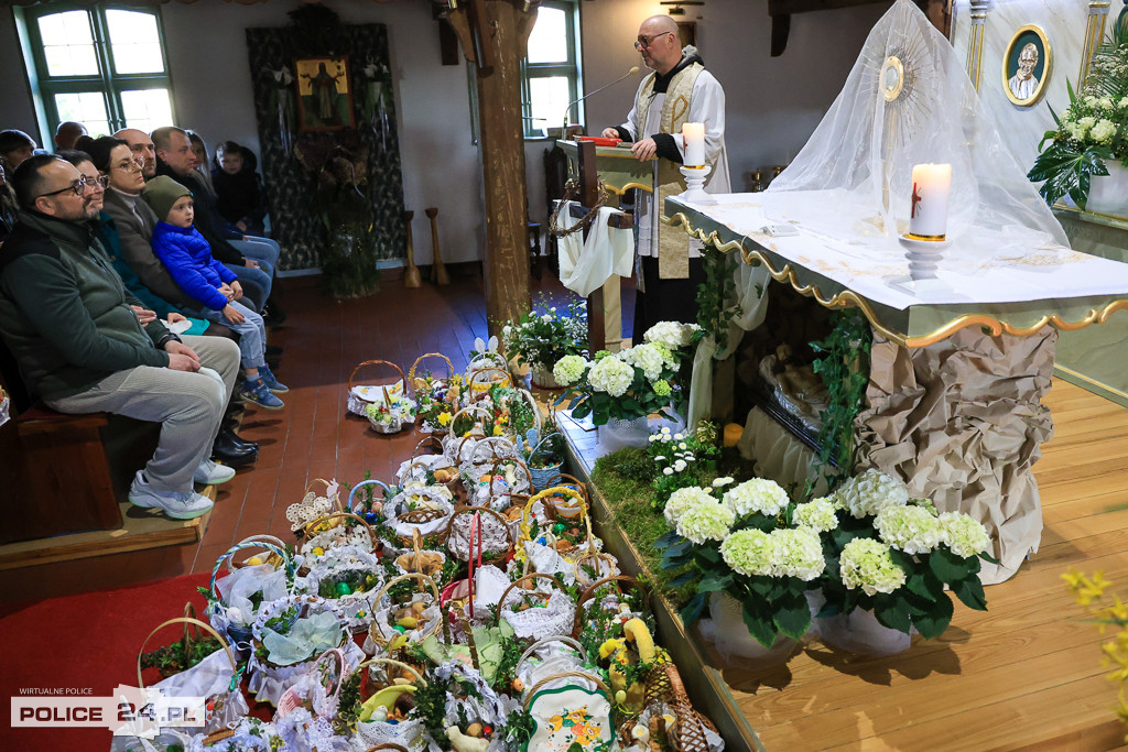 Święcenie pokarmów w Policach, Niekłończycy, Tatyni